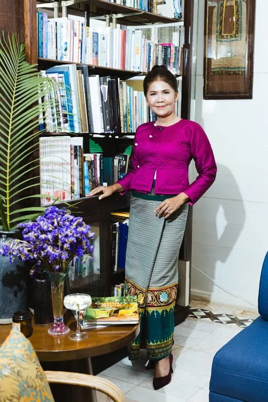 Handwoven Thai silk styled in a contemporary look 6