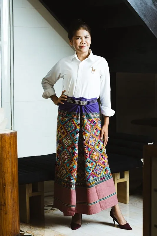 Handwoven Thai silk styled in a contemporary look 5